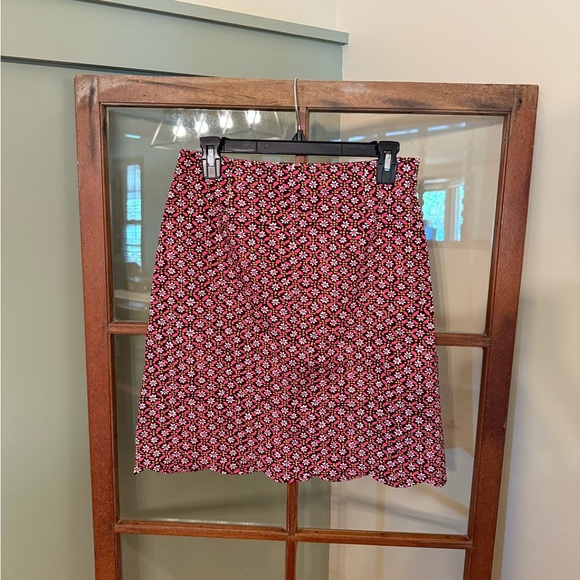 Harold's Dresses & Skirts - Harold's Women’s Red and Pink Floral Retro A-Line Skirt Scalloped Hem Size 4